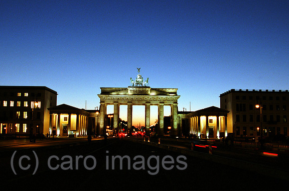 00M061910CARO.JPG