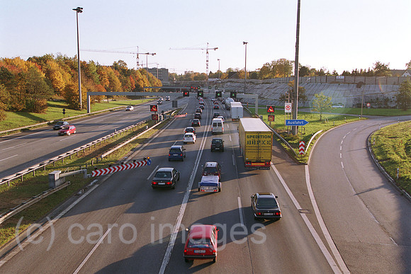 00M064307CARO.JPG