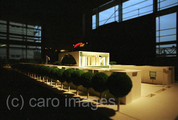 00M062711CARO.JPG