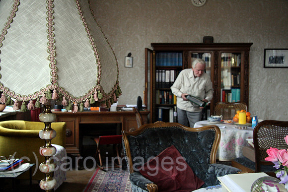 0GB061123D007CARO.JPG