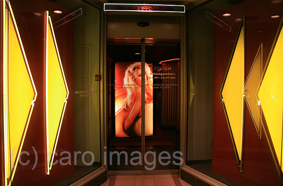 0GB070115D001CARO.JPG