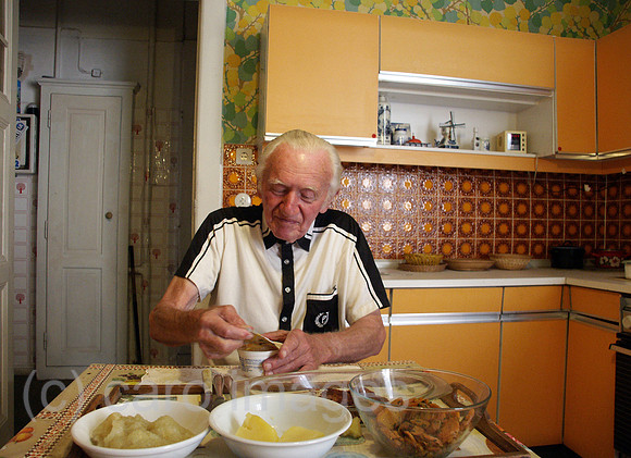0GB060806D101CARO.JPG