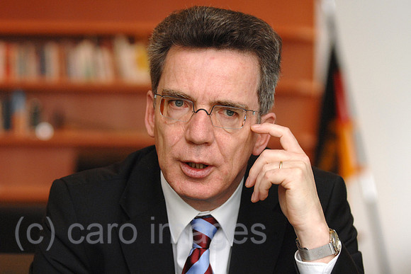 0MW061120D012CARO.JPG