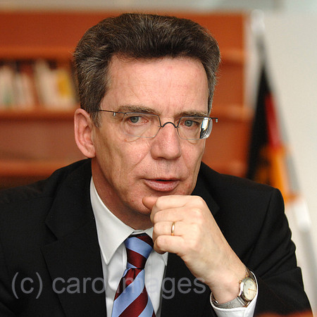 0MW061120D015CARO.JPG