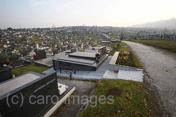 0KH061125D024CARO.JPG