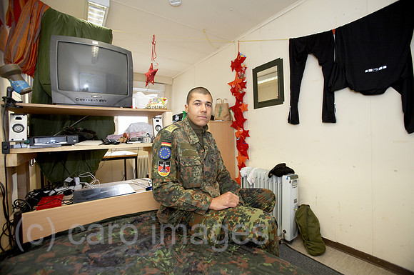 0KH061124D006CARO.JPG