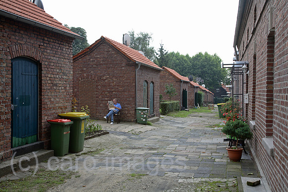 00X070824D011CARO.JPG