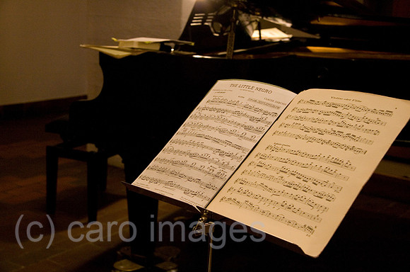 0GB080106D002CARO.JPG