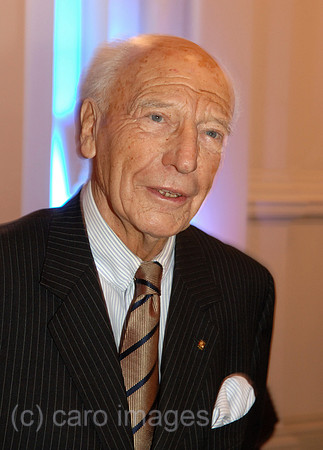 0MW060126D015CARO.JPG