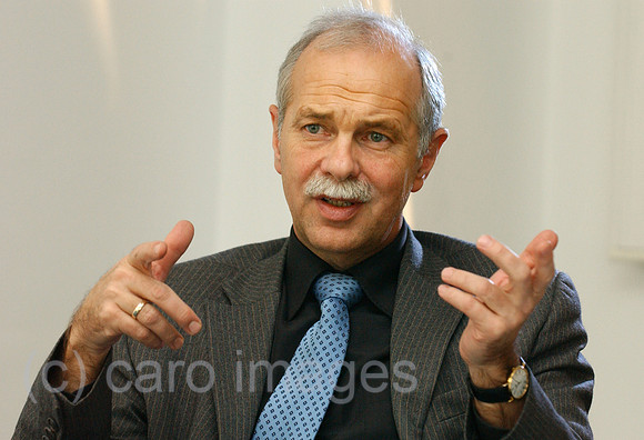 0MW051212D003CARO.JPG