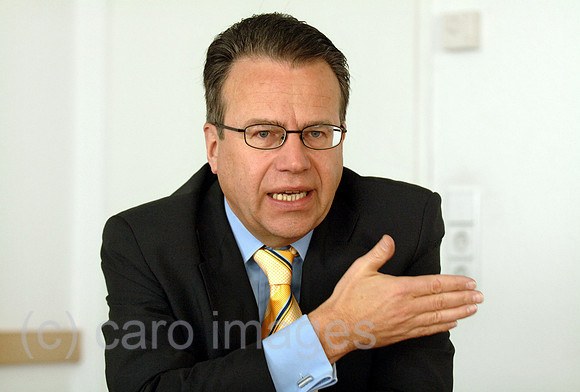 0MW060111D014CARO.JPG