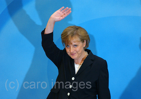 0MW050918D003CARO.JPG