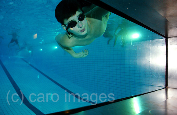 0MW060102D003CARO.JPG