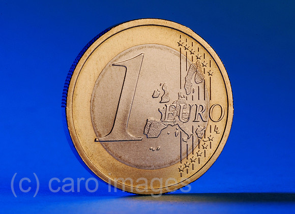 0MW050321D018CARO.JPG