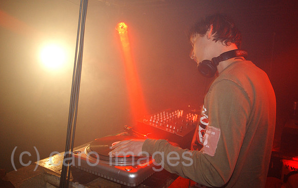 0MW041107D005CARO.JPG