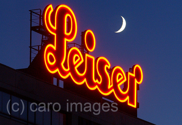 0MW041216D001CARO.JPG
