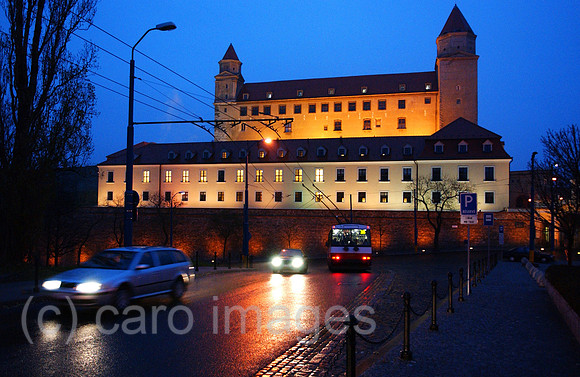 0MW041201D007CARO.JPG