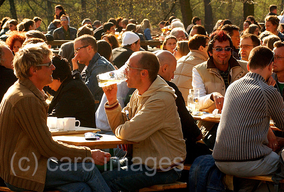 0MW040411D001CARO.JPG