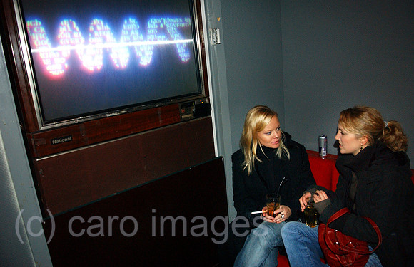 0MW041121D003CARO.JPG