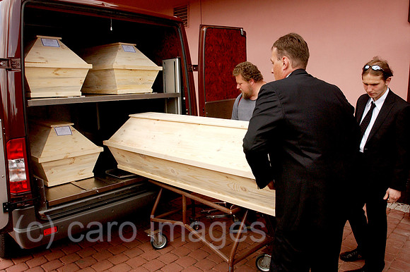 0MW040421D003CARO.JPG