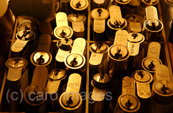 0MW050105D001CARO.JPG