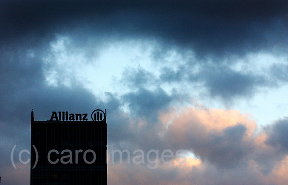 0MW041105D010CARO.JPG