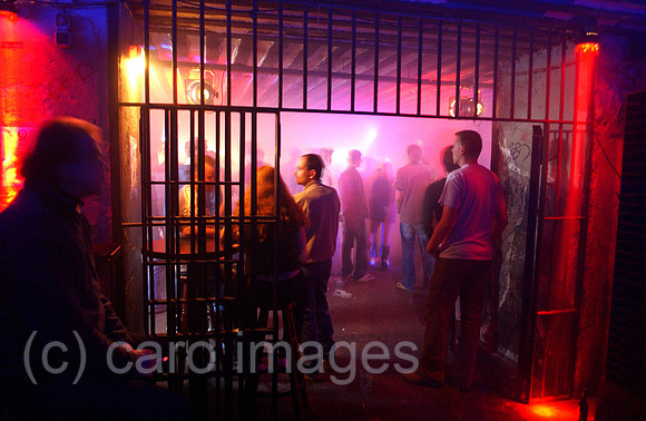 0MW041107D006CARO.JPG