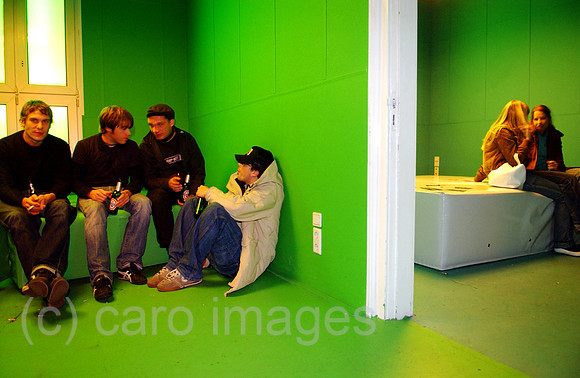 0MW041121D009CARO.JPG