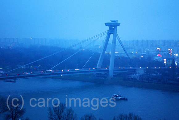 0MW041201D011CARO.JPG
