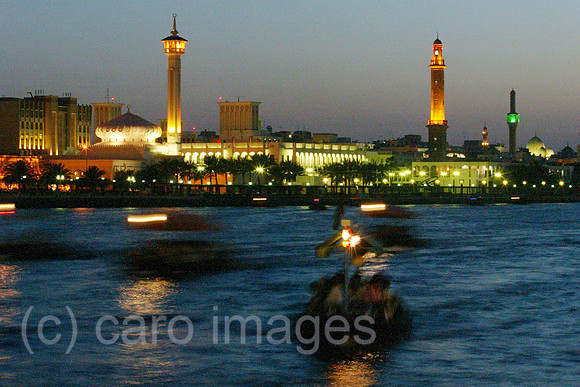00S040326D044CARO.JPG