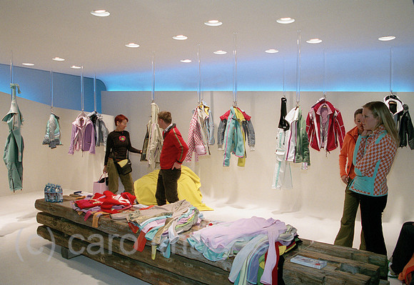 00R101502CARO.JPG