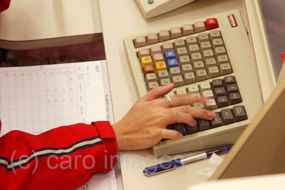 00S031212D061CARO.JPG