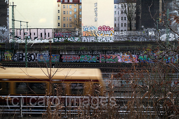 00P091207D106CAROE.JPG