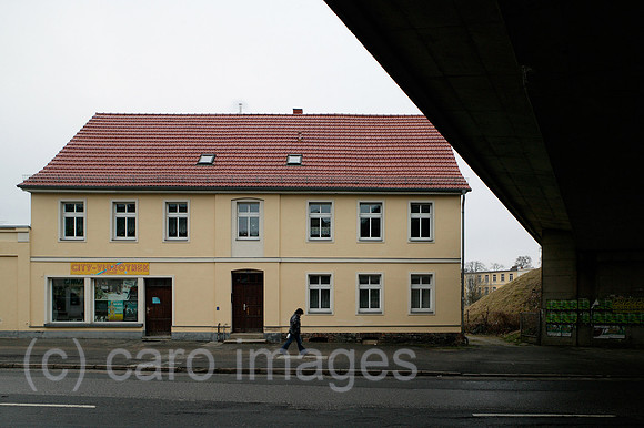 00P091229D123CAROE.JPG