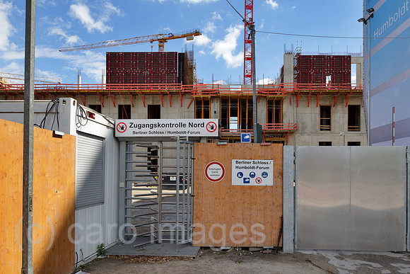 00P140614D206CAROE.JPG
