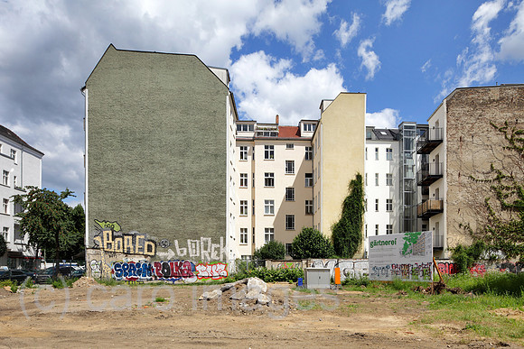 00P140615D214CAROE.JPG