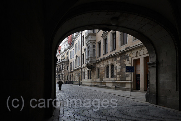 00P140207D101CAROE.JPG