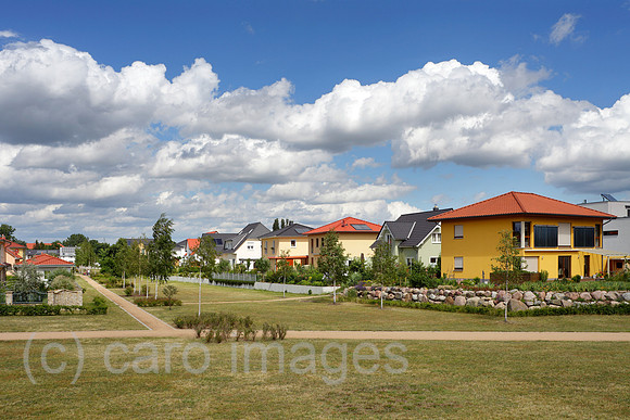 00P140622D012CAROE.JPG