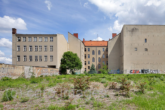 00P140525D140CAROE.JPG