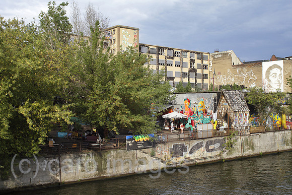 00P140809D261CAROE.JPG