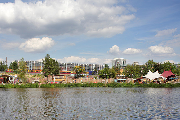 00P140801D219CAROE.JPG