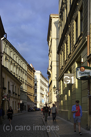 00P140817D029CAROE.JPG