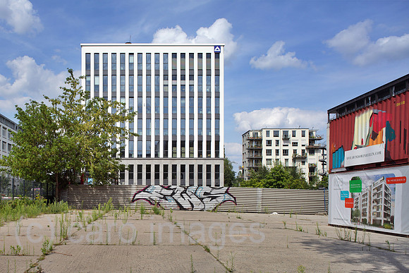 00P140801D225CAROE.JPG