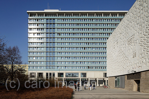 00P140313D227CAROE.JPG