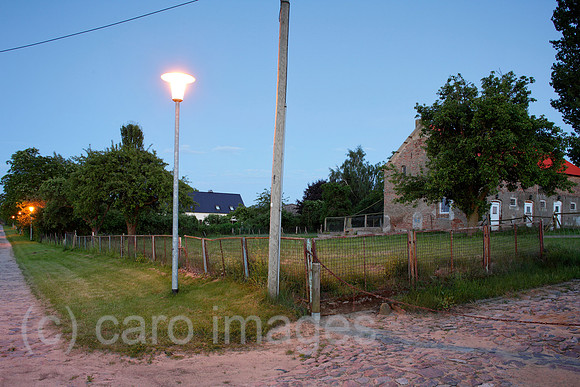 00P140530D171CAROE.JPG