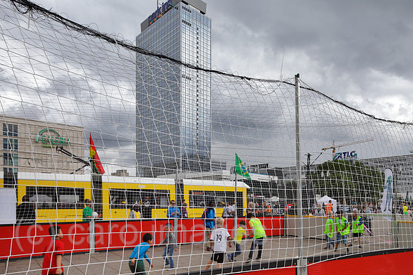 00P140614D212CAROE.JPG