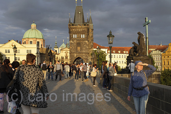 00P140817D032CAROE.JPG