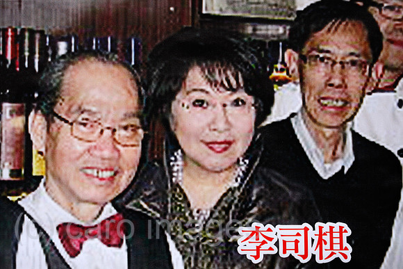 00P091026D555CAROE.JPG