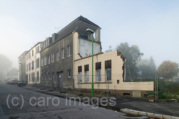 00P091014D200CAROE.JPG
