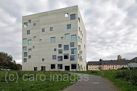 00P091013D162CAROE.JPG